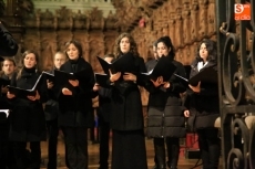Foto 6 - El órgano acompaña a la colección de himnos gregorianos en la Catedral Nueva
