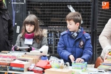 Foto 4 - Mercadillo solidario con intercambio de productos elaborados por los niños