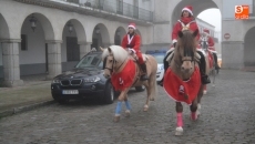 Foto 6 - Papá Noel trae la magia a la ciudad gracias a la Escuela de Equitación El Potro