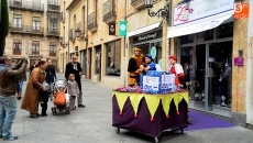 Foto 3 - Los pajes de los Reyes Magos recorren el centro de la ciudad