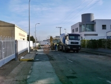 Foto 3 - El Ayuntamiento invierte más de 100.000 euros en el Montalvo I con la renovación de vías y...