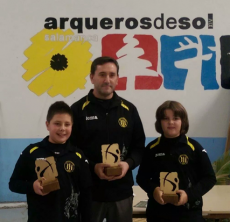 ArcoMir&oacute;briga logra cinco trofeos en el 3&ordm; Campeonato de Recorrido de Bosque Indoor