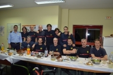 Una cena especial pendiente de los demás