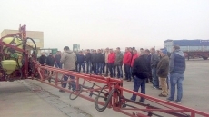 Aranpino forma a los agricultores para que mejoren el proceso de manipulación de plaguicidas