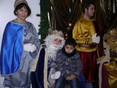 Foto 6 - Los más pequeños reciben la visita de los Reyes Magos 
