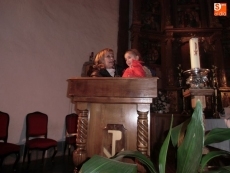 Foto 5 - Gran recibimiento a Sus Majestades en la iglesia parroquial de Linares de Riofrío