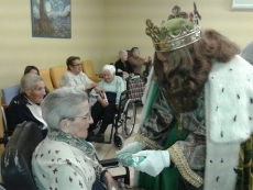 Foto 4 - Los Reyes no se olvidan de los mayores de Ciudad Rodrigo