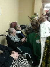 Foto 3 - Los Reyes no se olvidan de los mayores de Ciudad Rodrigo