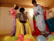 Foto 5 - Melchor, Gaspar y Baltasar eligen una ‘carriña’ para visitar a los niños de Vilvestre
