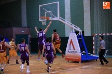 Foto 6 - Aquimisa Carbajosa suma ante Palencia su primera victoria en la competición (81-71)