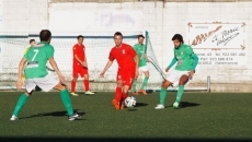 Jorge Alonso, a la derecha, en su debut como jugador del Guijuelo