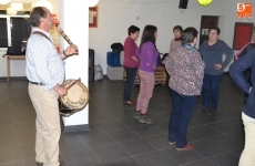 Foto 3 - En marcha las clases de baile tradicional del CSA Aldea