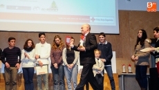 Foto 3 - Cruz Roja distingue al IES Fray Diego con el Premio a la Solidaridad Infantil