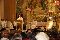 Foto 4 - Multitudinaria misa de la familia Salesiana en María Auxiliadora presidida por el obispo
