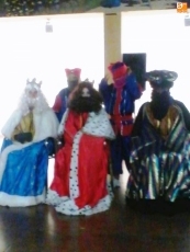 San Miguel de Valero recibe a los Magos con voces infantiles