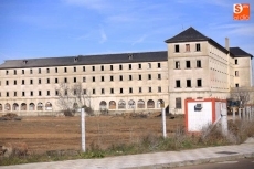 Derriban el mastodóntico colegio de Capuchinos para hacer un centro comercial