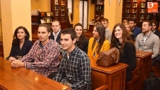 Entrega de becas a los alumnos de la Escuela de Práctica Jurídica