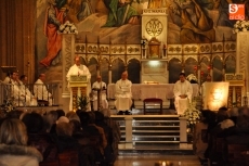 Multitudinaria misa de la familia Salesiana en Mar&iacute;a Auxiliadora presidida por el obispo