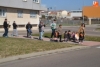 Foto 2 - Los alumnos de la Escuela Infantil, de pasacalles con miembros de charangas