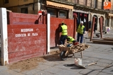 Foto 6 - La emblemática Puerta del Desencierro ya luce en la Plaza