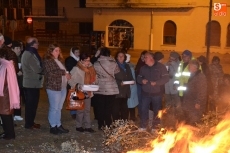 Foto 6 - Las Águedas disfrutan del fuego de su hoguera tras la caída de la nieve