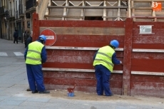 Foto 4 - Últimos retoques en la Plaza antes de que se eche la arena