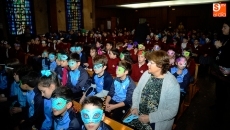 Foto 6 - Los escolares se suman con sus máscaras al Día Internacional del Niño con Cáncer
