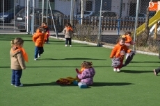 Foto 5 - Los alumnos de la Escuela Infantil corren el primer encierro