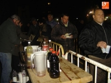 Foto 5 - Repartidas más de 450 sardinas entre los que han querido celebrar en Béjar el popular Entierro 
