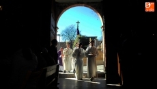 Foto 4 - Una eucaristía abre el 400 aniversario del Descendimiento, Santo Entierro y Procesión del...
