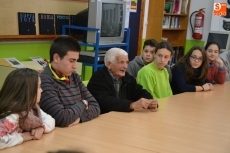 Conrado comparte su vida con escolares mirobrigenses