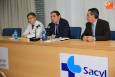 El consejero reitera que la plantilla del Hospital se mantendrá y, como novedad, se actualizará...