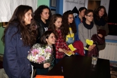 Cristina Martín Berrocal presenta su primera obra, Pero de repente, creces