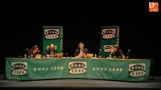 Carlos Alsina emite La Brújula desde el teatro Liceo