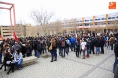 Estudiantes de la USAL se manifiestan contra la reducción de los grados universitarios