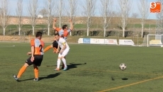 Foto 5 - El Carbajosa conquista un valioso punto ante un buen Zamora (0-0)