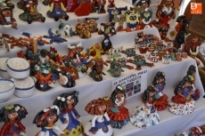 Foto 5 - Una veintena de artesanos dan colorido a la Plazuela del Buen Alcalde hasta el domingo