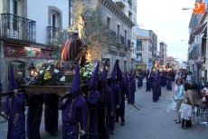Foto 4 - La procesión de La Pasión despierta las emociones