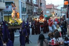 Foto 3 - La procesión de La Pasión despierta las emociones