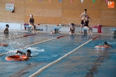 Foto 3 - Los alumnos del curso de socorrismo pasan la Semana Santa en el agua