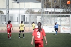 Foto 4 - Las 'rojas' rompen su racha ante el Orzán