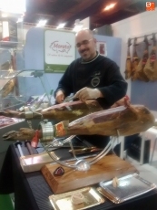 Foto 4 - El jamón ibérico, rey de la gastronomía internacional en el 'Salón del Gourmet'