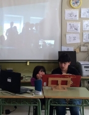 Foto 3 - Skype sirve de enlace a los alumnos de Sobradillo y Bañobárez para celebrar el Día del Libro