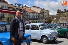 Foto 4 - El Club Motor Ruta de la Plata visita Béjar y Candelario con sus coches antiguos