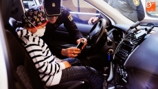 Agentes de la Policía Nacional visitan a los niños hospitalizados