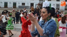 La Feria de Abril inunda de arte y volantes las calles de la ciudad