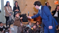 Las papeleras de la plaza de Burgos tendrán un tablero de baloncesto