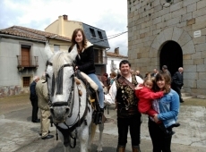 Procesión y música tradicional en honor a San Marcos