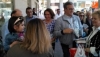 Foto 1 - El PP presenta su programa electoral en el mercado semanal de Guijuelo