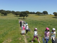 Foto 3 - Magistral lección de arte de Venancio Blanco a 40 niños de Guijuelo